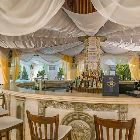 Отель Family Gold Pearl (adults Only) 3*