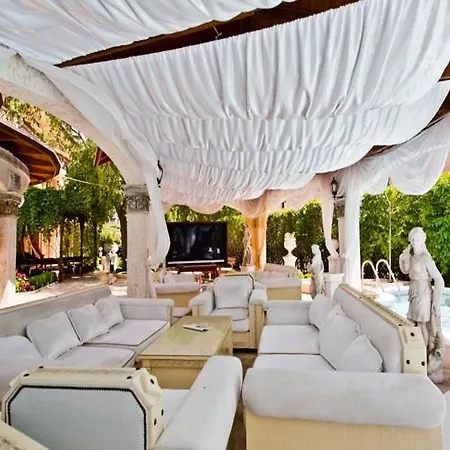Family Gold Pearl (adults Only) Отель