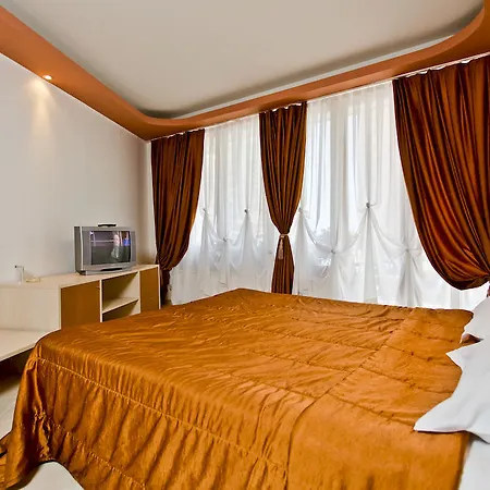 Отель Family Gold Pearl (adults Only) 3*