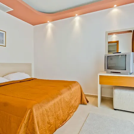 Отель Family Gold Pearl (adults Only) 3*